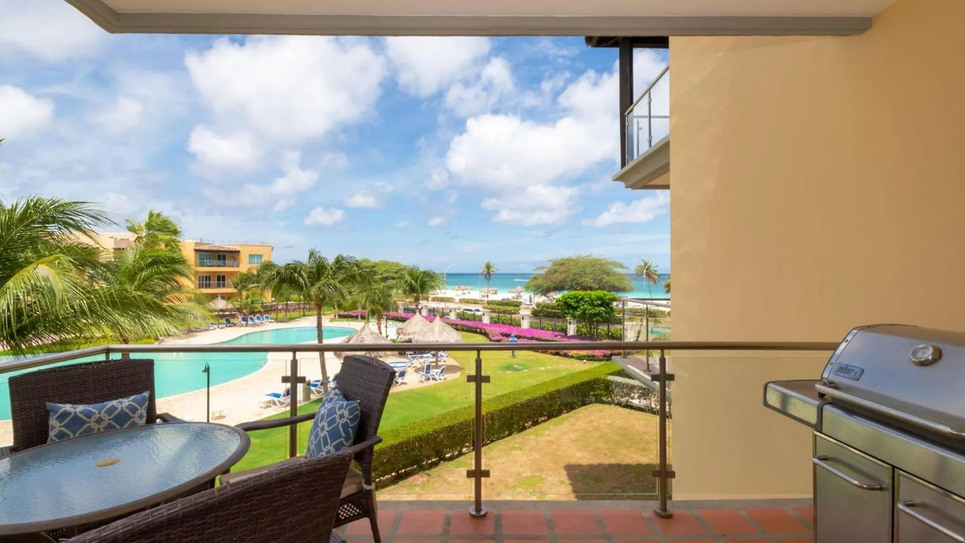 Beachfront - Royal Aquamarine 3Br Condo - Bc252 パームビーチ 0*,  アルバ